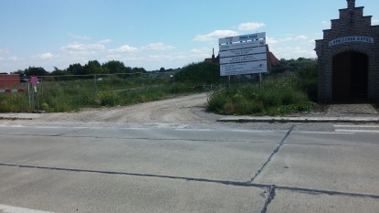 De ingang in de Zonnebeekseweg