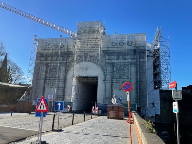 Restauratiewerken aan de Menenpoort van Ieper duren 2&nbsp;jaar