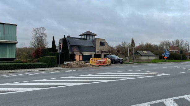 Woning langs de Rijselseweg in Ieper zwaar beschadigd na felle&nbsp;brand