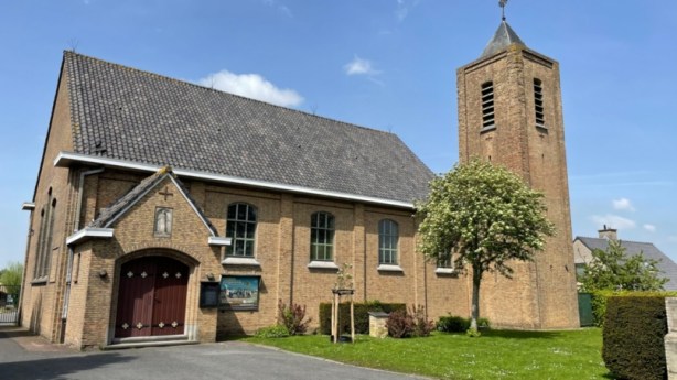Leegstaand hulpkerkje Heilige Familie op de Brandhoek wordt wellicht in juli&nbsp;gesloopt