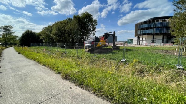 Bouw van fietstunnel langs de Zuiderring onder de nieuwe toegangsweg van Picañol