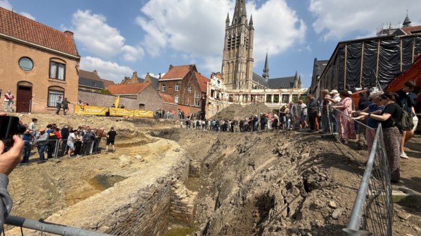 Burcht van Ieper wordt opnieuw begraven: supermarkt en appartementen kunnen gebouwd&nbsp;worden