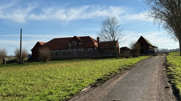 Vierkantshoeve in Voormezele krijgt nieuw leven als eventlocatie Cour&nbsp;Henri