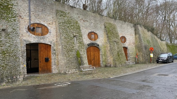 Kazematten krijgt nieuwe toekomst: Ieperse brouwers nemen unieke vestingbrouwerij over