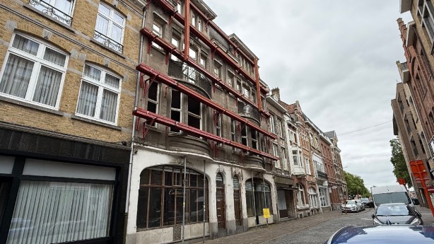 Nieuwe toekomst voor panden aan Stationsstraat en Vooruitgangstraat: jarenlange stilstand maakt plaats voor&nbsp;herstart