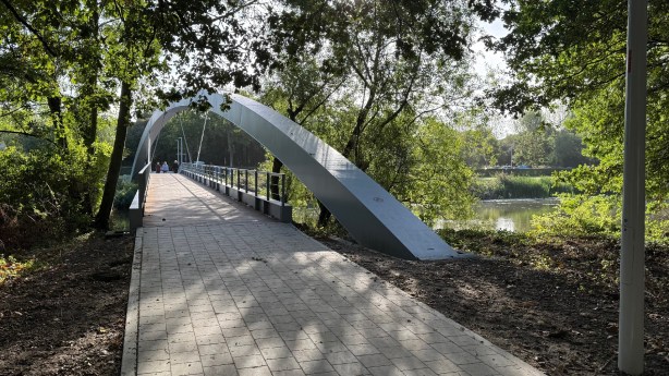 Poternebrug vernieuwd en nieuwe bushalte luiden gewijzigde busroute naar Ieperse binnenstad&nbsp;in