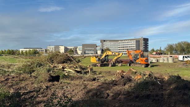 Aanleg van Ypermanpark in Ieper gestart: nieuwe groene ruimte krijgt stilaan&nbsp;vorm